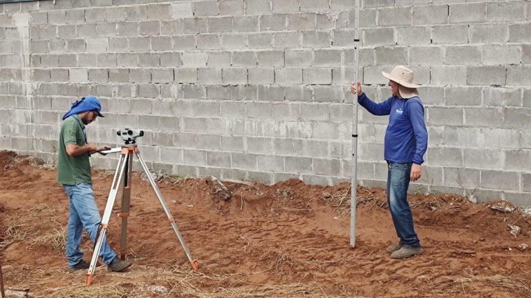 SAAE CONCLUI SUBSTITUIÇÃO DE COLETOR DE ESGOTO NO BAIRRO CIDADE ARACY