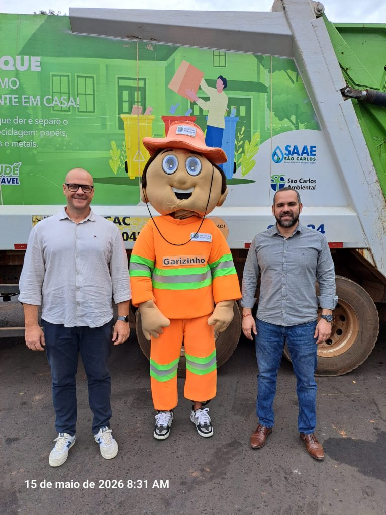 SAAE PRESTIGIA HOMENAGEM A GARIS NA SÃO CARLOS AMBIENTAL